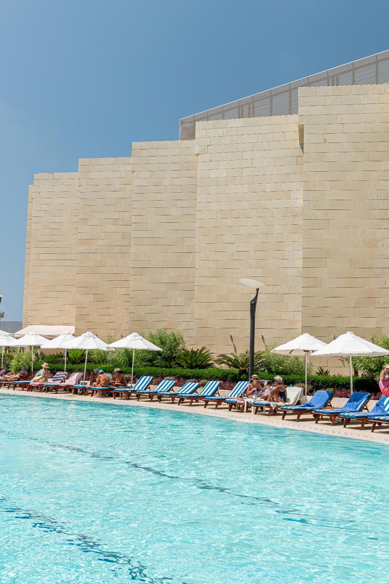 Coral Beach Hotel And Resort Бейрут Экстерьер фото