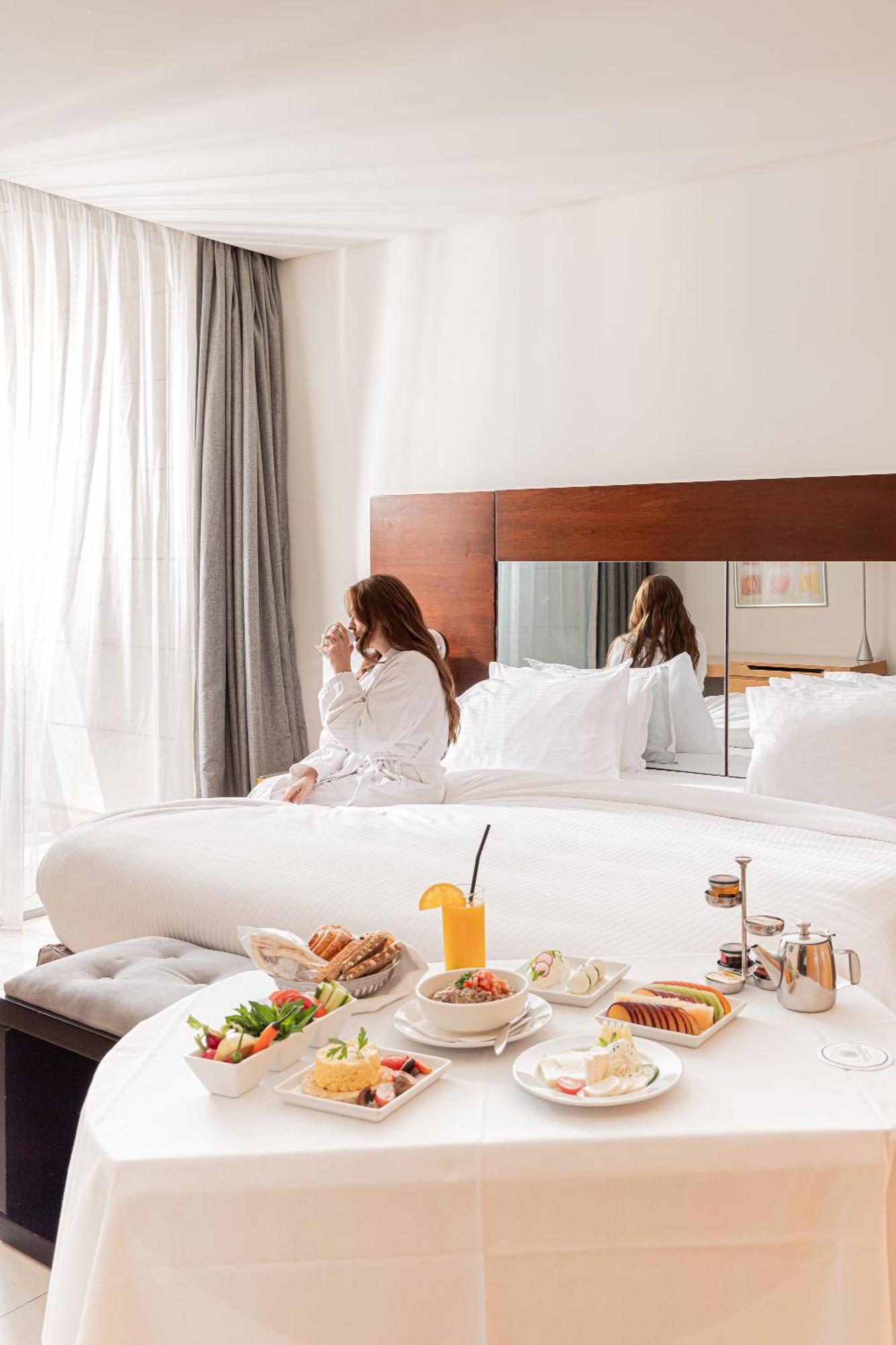 Coral Beach Hotel And Resort Бейрут Экстерьер фото