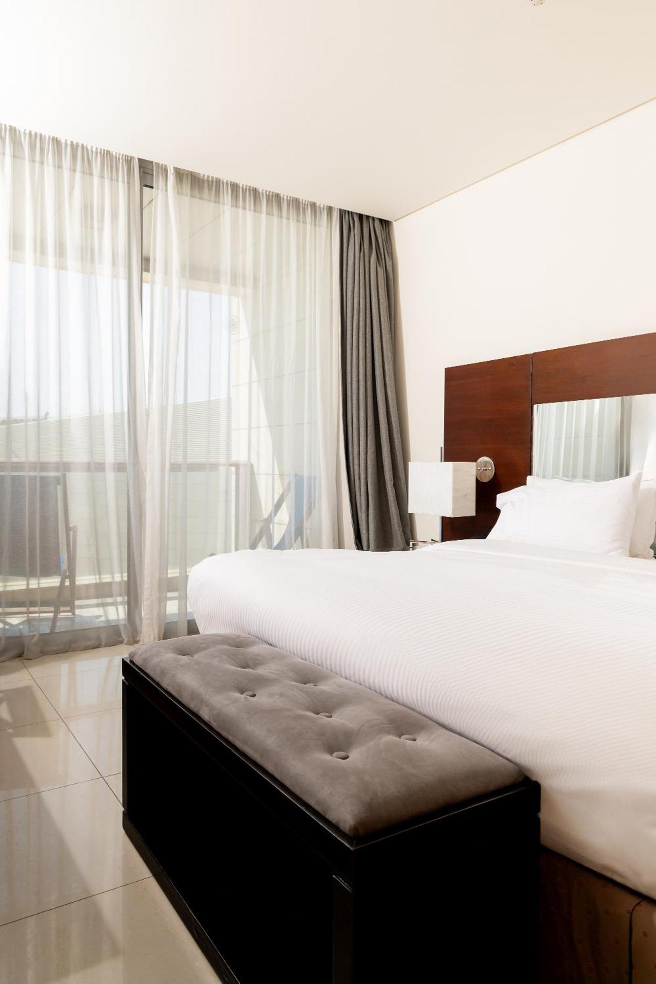 Coral Beach Hotel And Resort Бейрут Экстерьер фото