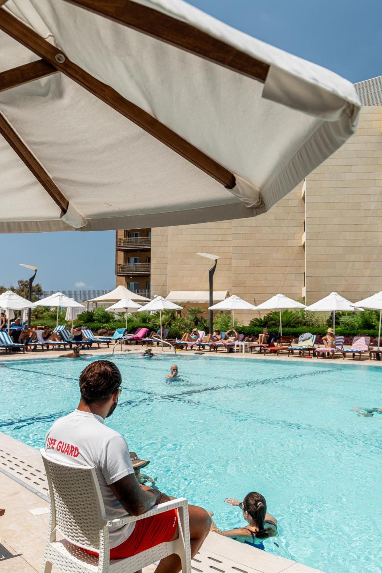 Coral Beach Hotel And Resort Бейрут Экстерьер фото