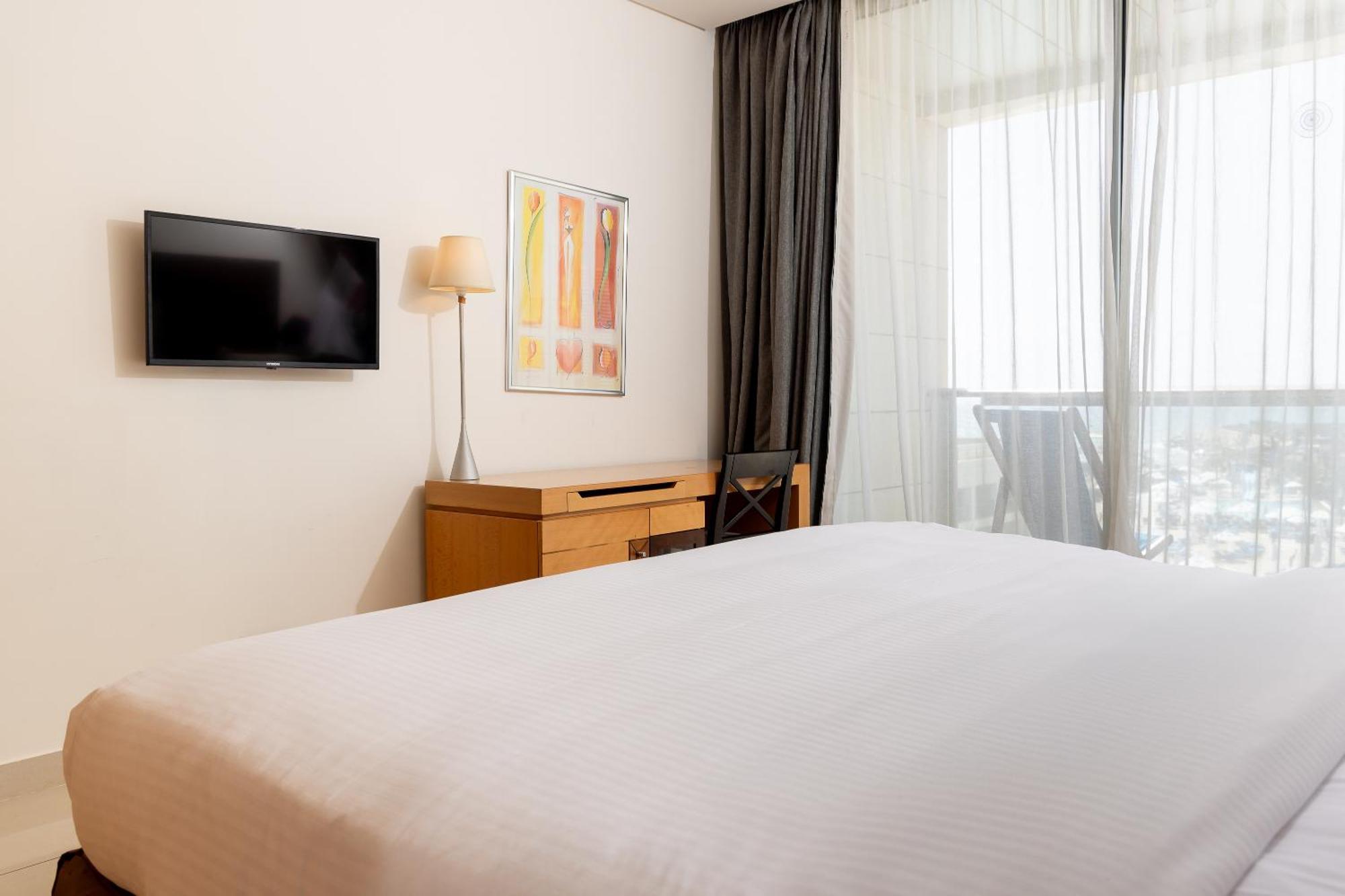 Coral Beach Hotel And Resort Бейрут Экстерьер фото